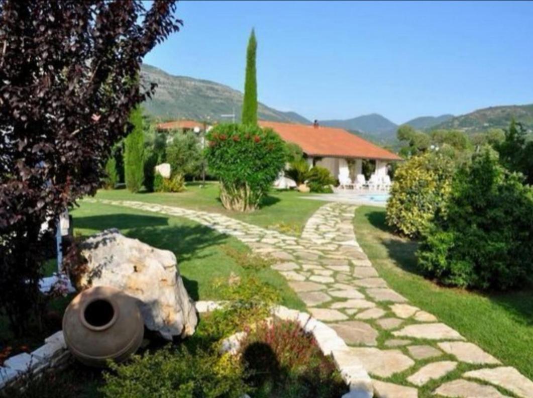 Villetta Blue Garden Sonnino Екстериор снимка